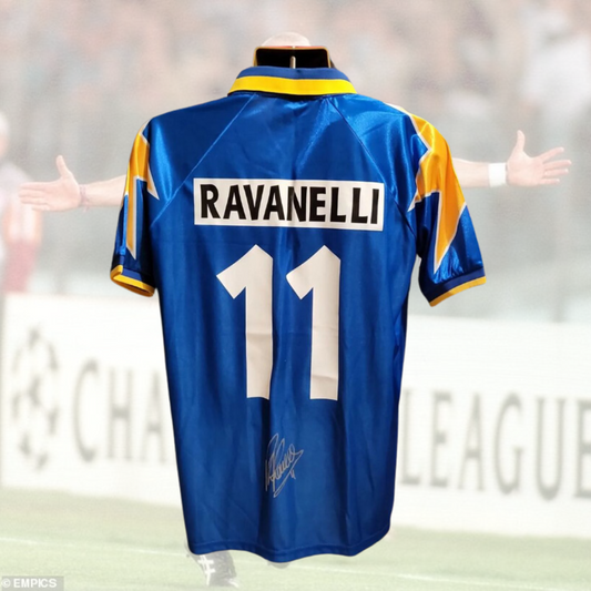 Fabrizio Ravanelli signed Juventus jersey