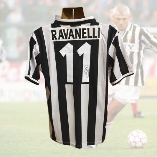 Fabrizio Ravanelli signed Juventus jersey